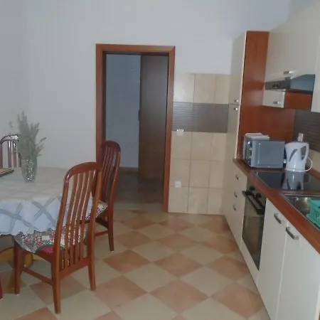 Sveti Anton Apartamento *