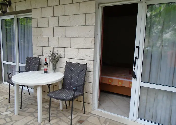 アパート Sveti Anton *